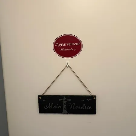 Апартаменты Alleestrasse Бюзум