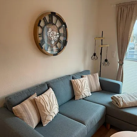 Alleestrasse Apartman *